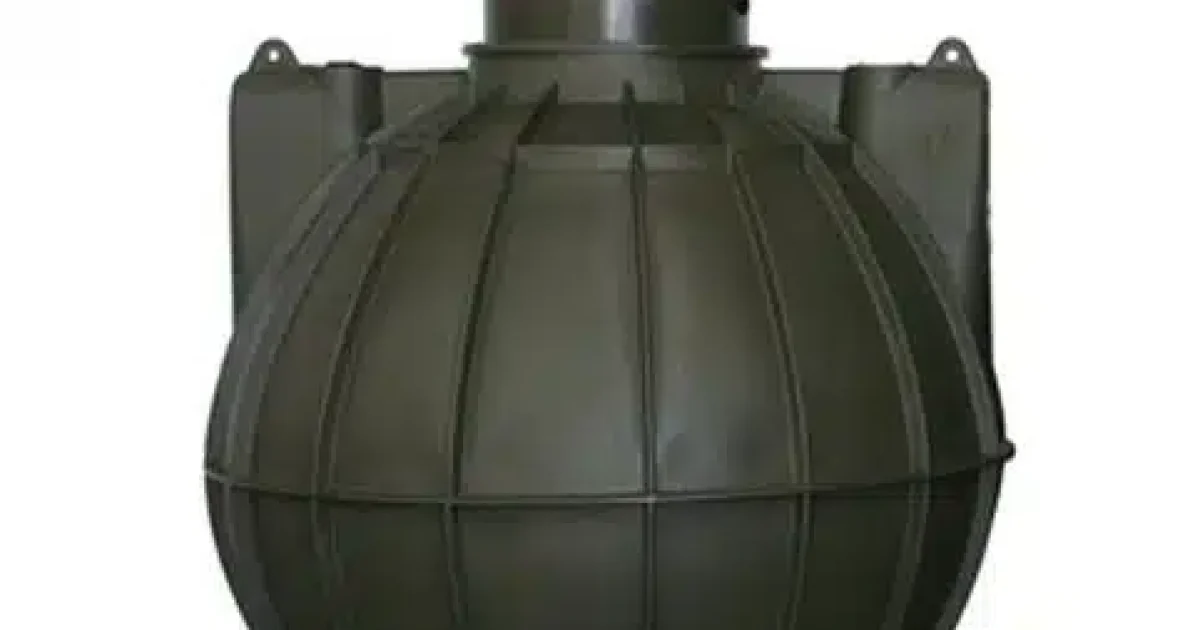 Affordable wastewater and septic tank maintenance service in residential area