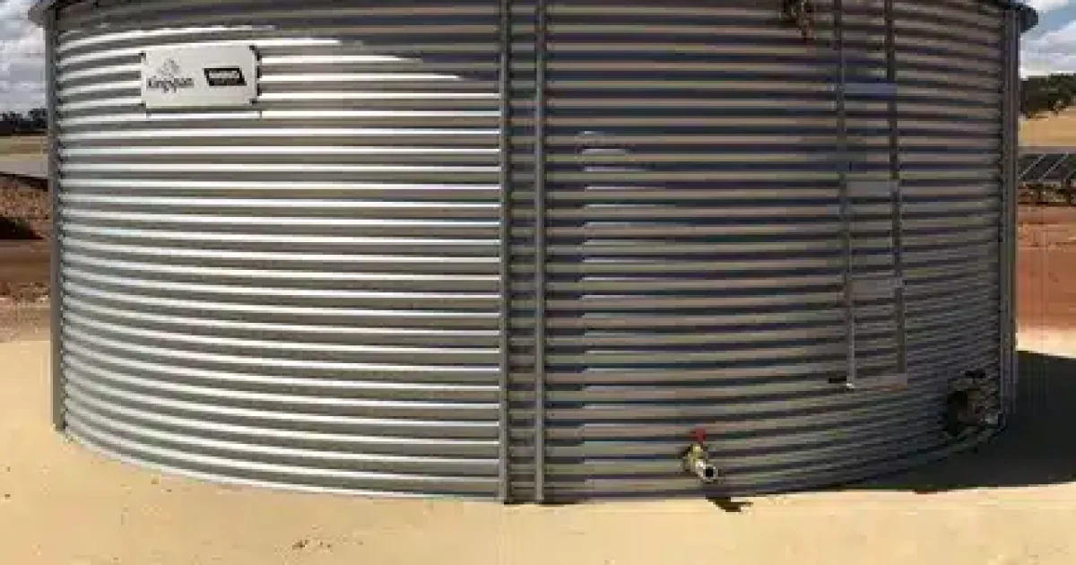 Guide comparing water tank sizes for New Zealand families, showing suitable tank capacities based on household size and water usage